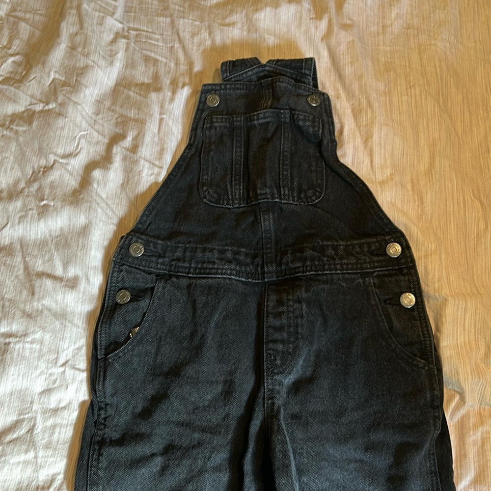 Old Navy Girls Size 8 black Jean overalls